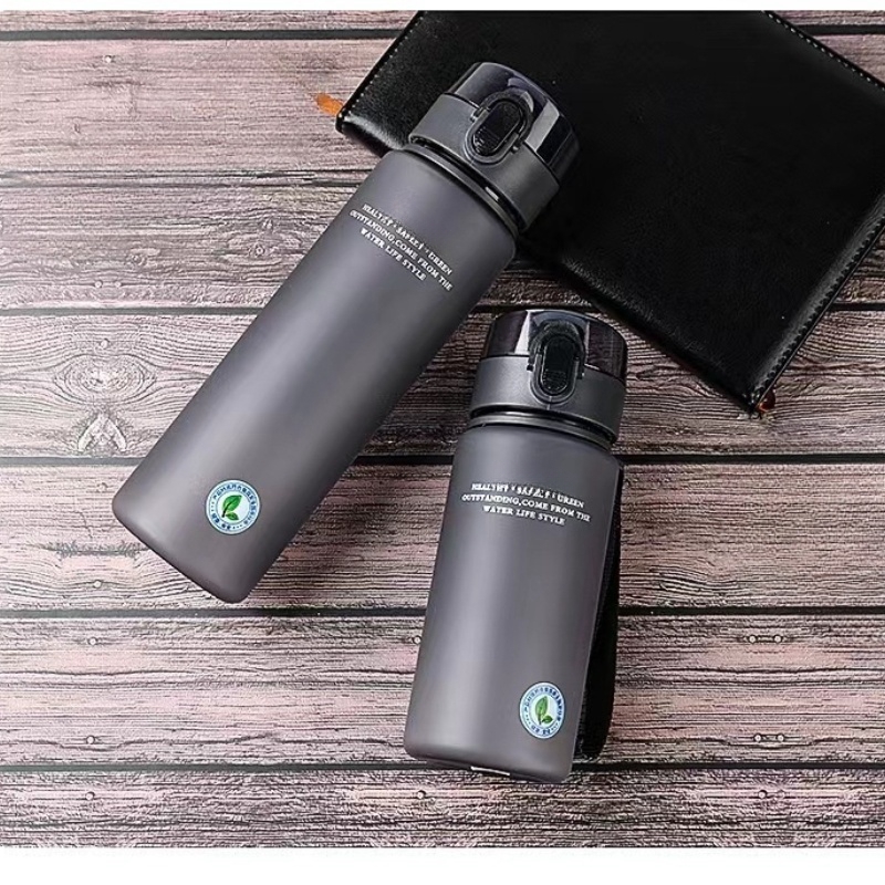 Garrafa de água esportiva BPA  - Sports Equipment Brands avaliação e preço